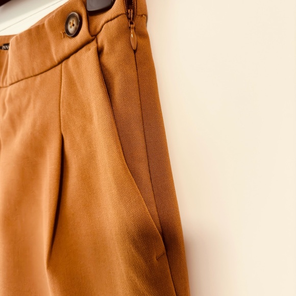 RW&CO Ladies tan pant - Picture 2 of 3